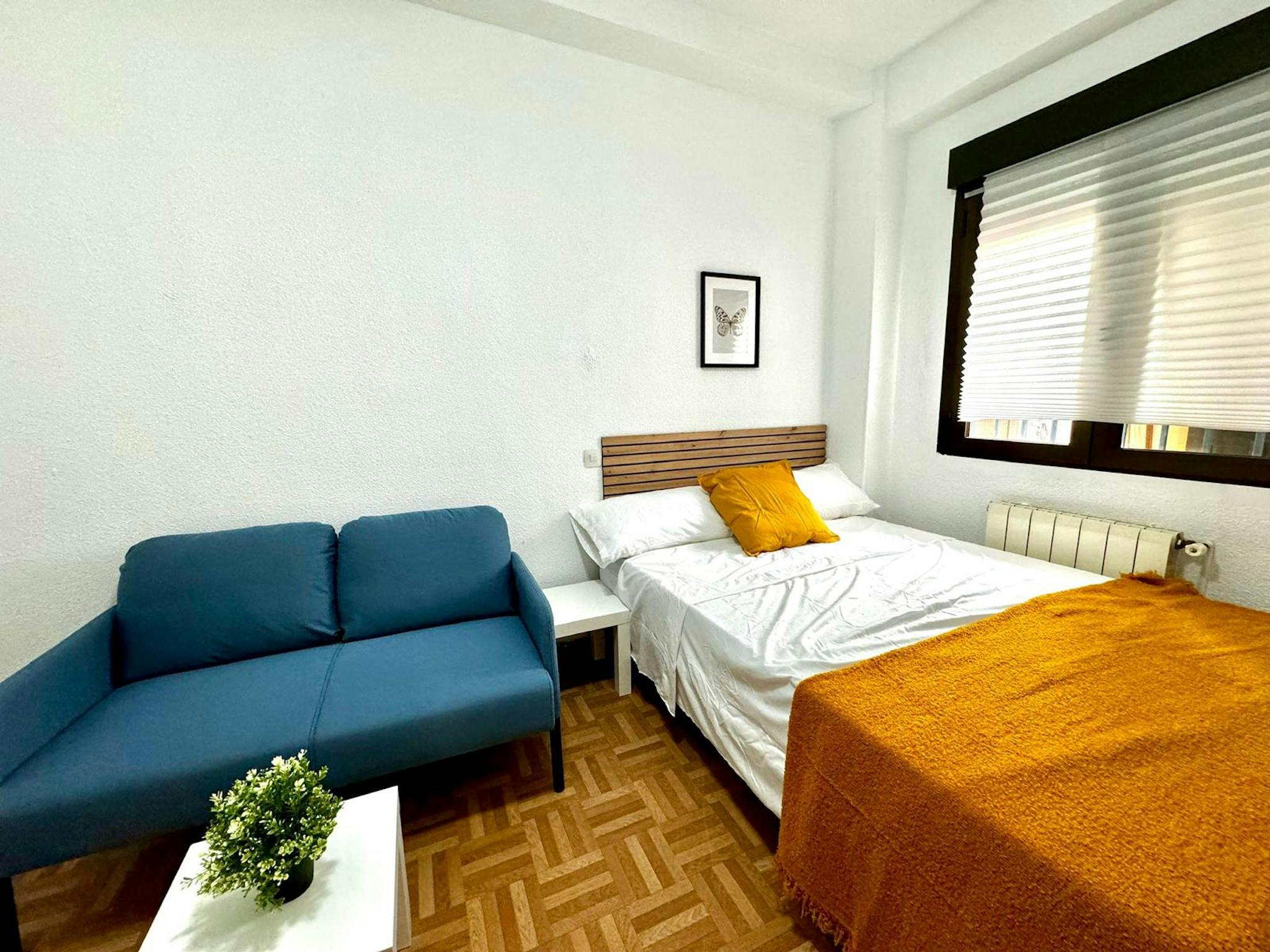 Private Room - Calle Alejandro Sánchez, Madrid - Gallery - 1