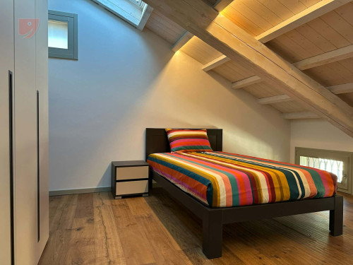 Room in Via Montebello, Ferrara for 140 m² with 5 bedrooms