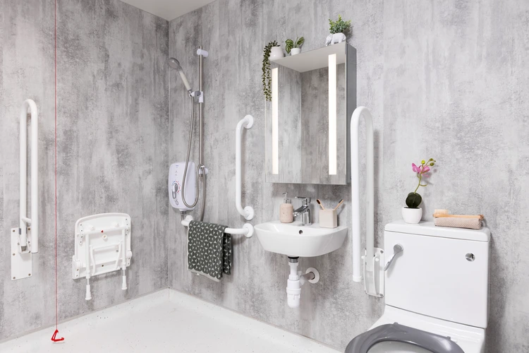  Double Partly Accessible En-Suite  -  Broadcasting Tower  - Gallery -  3