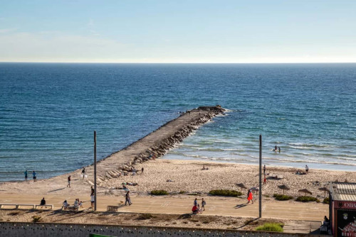 Lovely 1-bed flat w/balcony near the beach