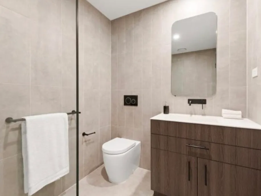  1 Bedroom 1 Bathroom  -  Melbourne - Clayton  - Gallery -  3