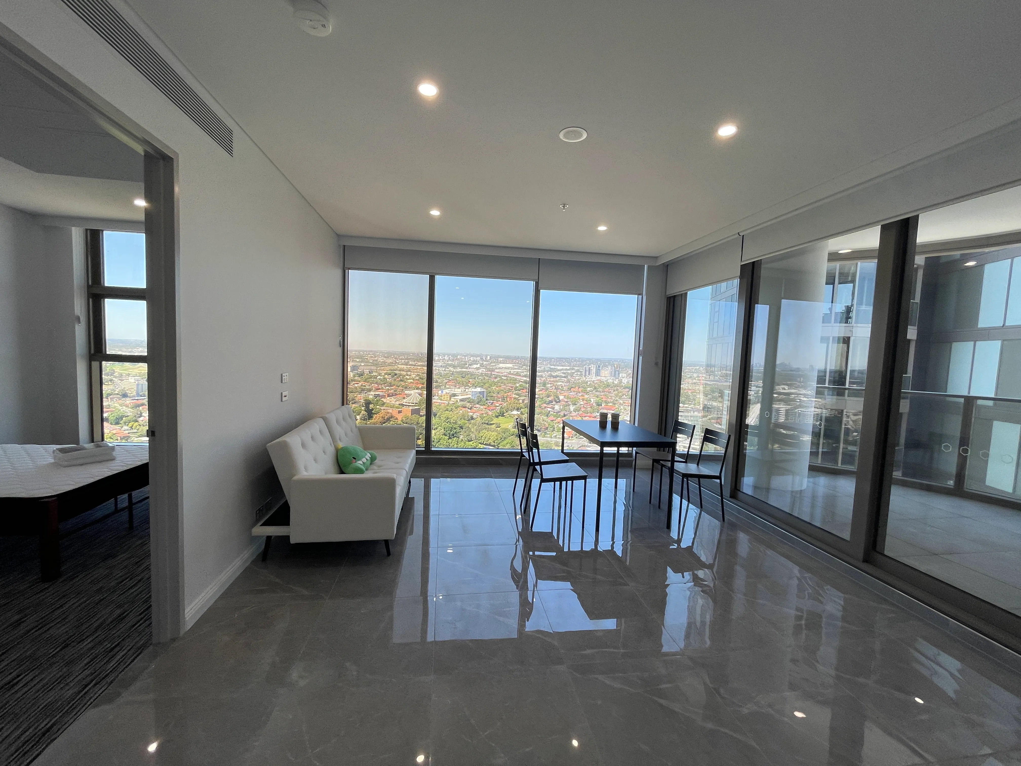  2 Bedroom 1 Bathroom  -  Melbourne - Clayton  - Gallery -  3