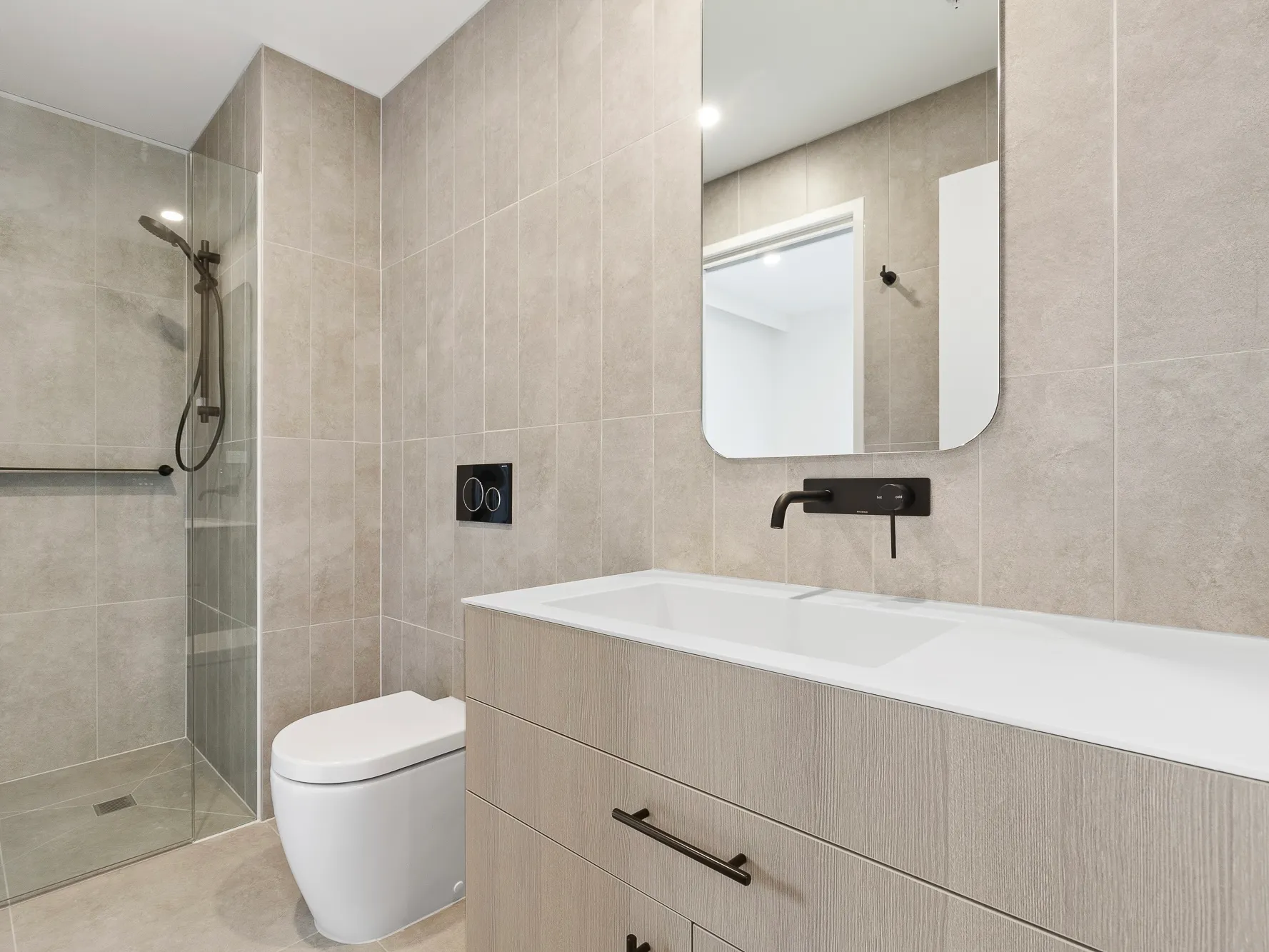  2 Bedroom 1 Bathroom  -  Melbourne - Clayton  - Gallery -  5