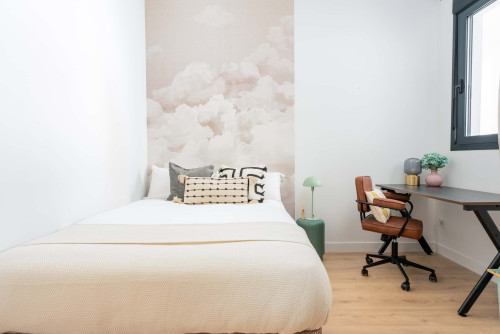 Habitación en calle brescas M012