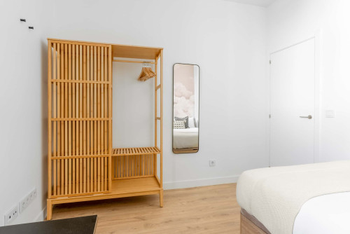 Habitación en calle brescas M012