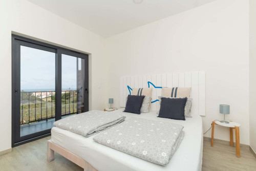 Double room with Balcony and Private Bathroom in Ericeira