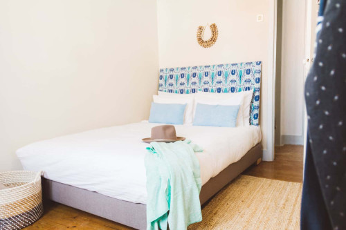 Double room S with shared bathroom in Ericeira