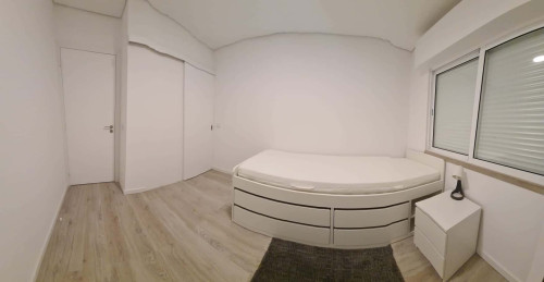 Single ensuite room in Rua Maria Veleda, Amadora/Lisbon