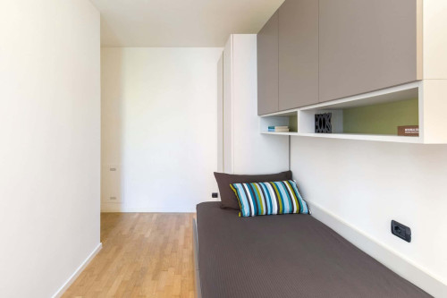 Room in Via Darsena, Ferrara for 97 m² with 5 bedrooms - Gallery - 16