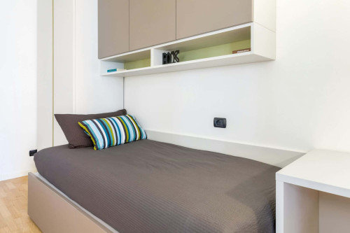Room in Via Darsena, Ferrara for 97 m² with 5 bedrooms - Gallery - 539