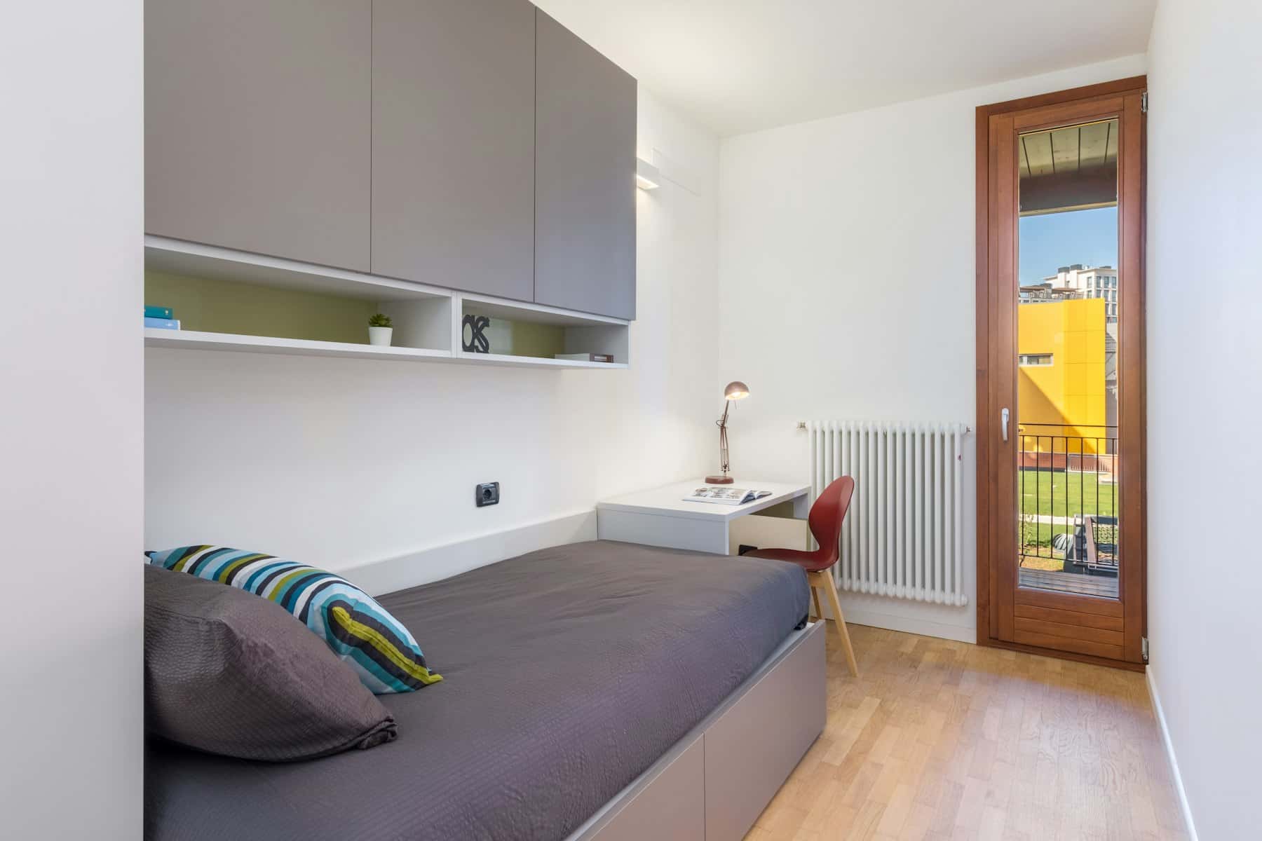 Room In Via Darsena, Ferrara For 97 M² With 5 Bedrooms - 137