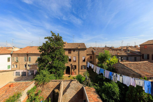 Room in Via Fondobanchetto, Ferrara for 39 m² with 2 bedrooms - Gallery - 209
