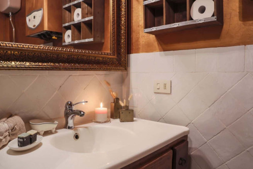 Laurel Apartment