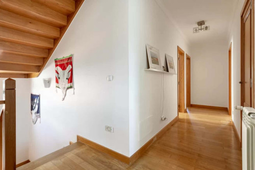 Splendid 4-bed house w/ Garden&Pool