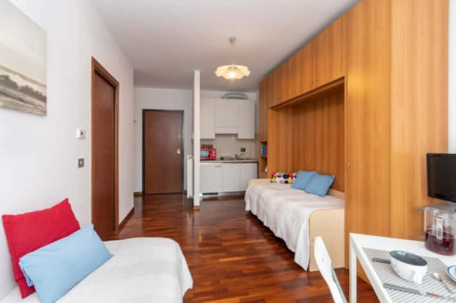 Studio con terrazzo nei pressi dell'università