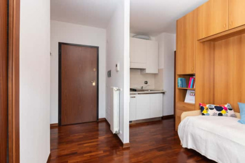 Studio con terrazzo nei pressi dell'università