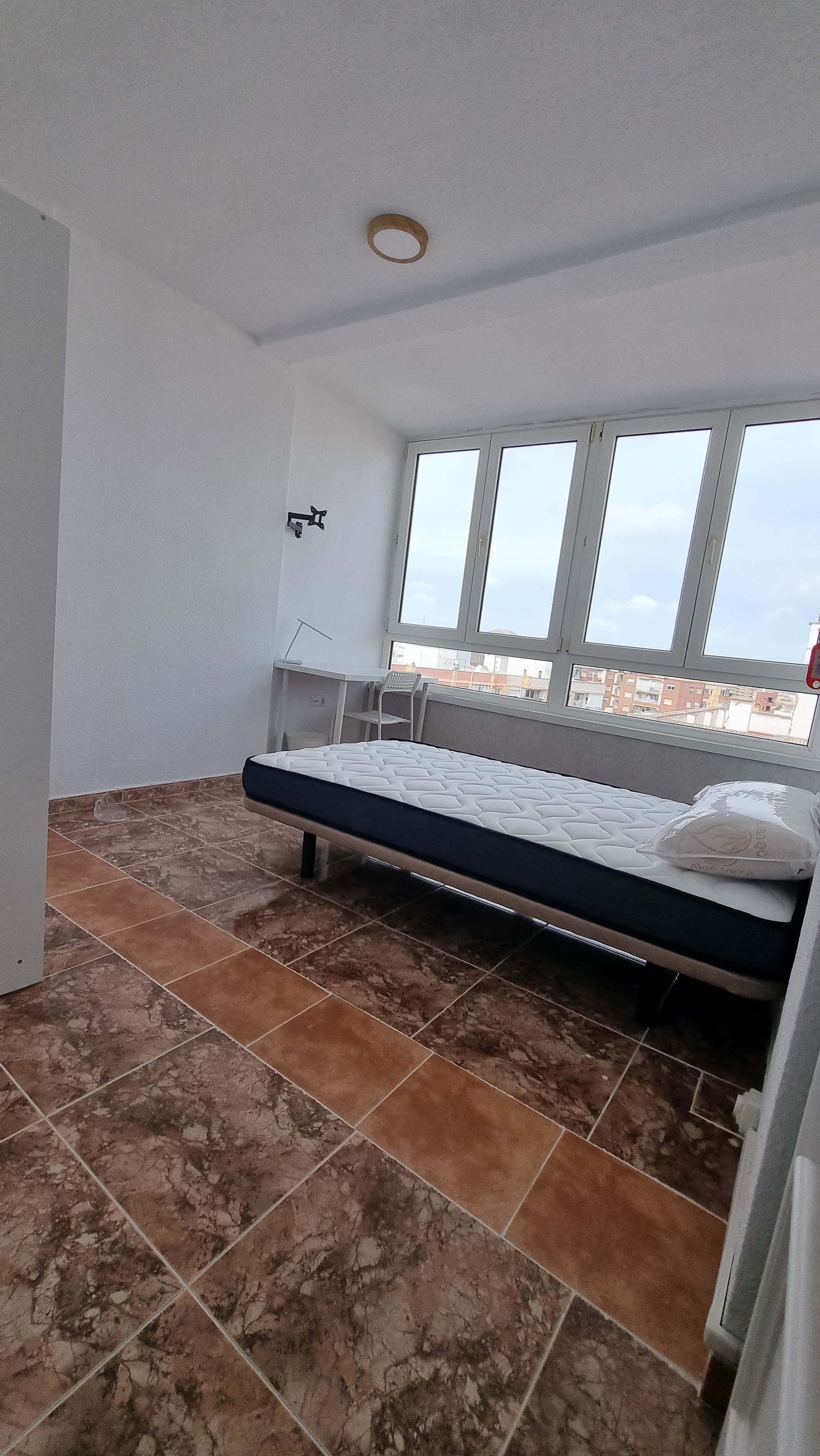 Room In Calle Lope De Rueda, Cartagena For 120 M² With 6 Bedrooms - Room in Calle Lope de Rueda, Cartagena for 120 m² with 6 bedrooms - Gallery - 2