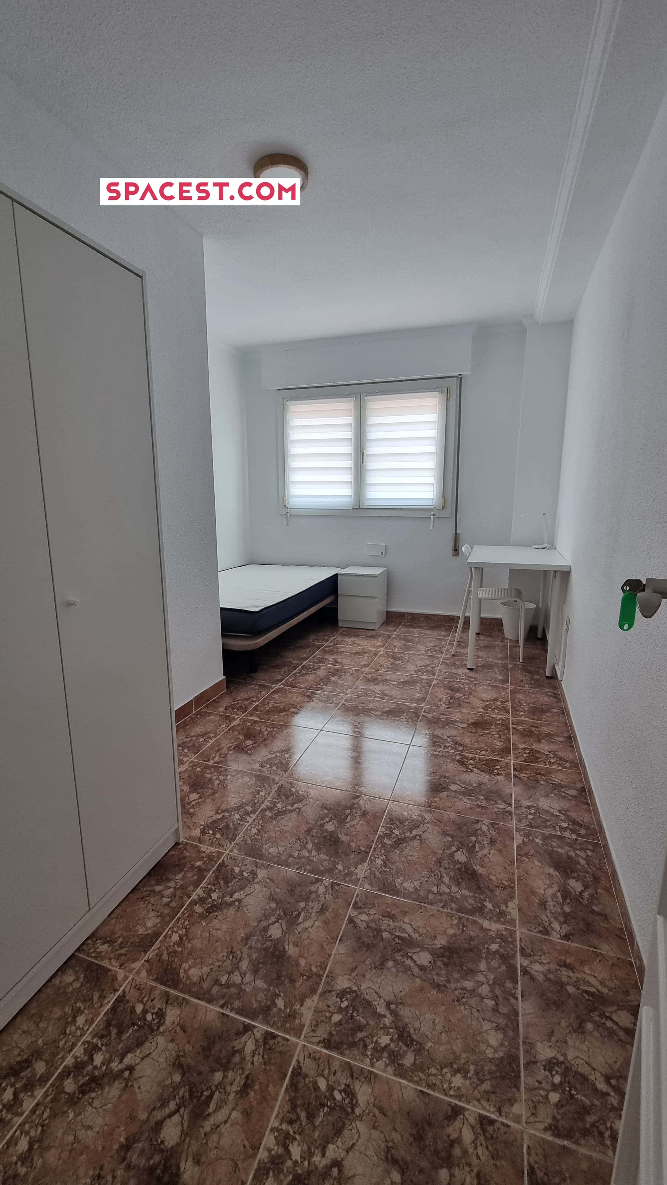 Room In Calle Lope De Rueda, Cartagena For 120 M² With 6 Bedrooms - Room in Calle Lope de Rueda, Cartagena for 120 m² with 6 bedrooms - Gallery - 1