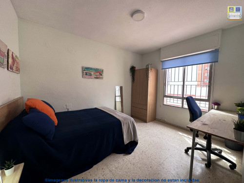 Calle Carlos III H2 apt 3
