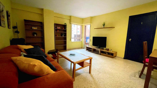 Calle Carlos III H1 apt3