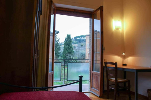 Stanza singola 2, Siena