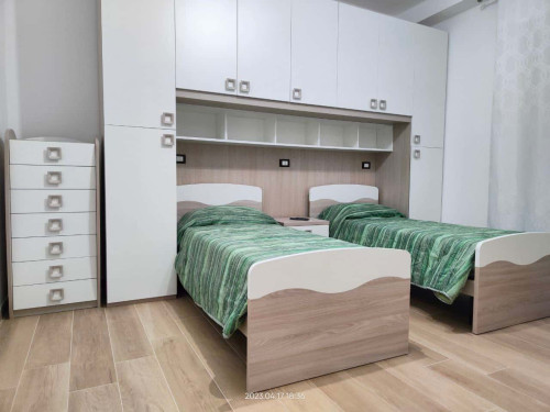 Stanza con bagno privato in Via Lodovico Pavoni, Brescia