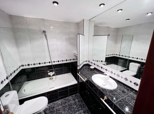 Luminoso y amplio piso en Pío XII