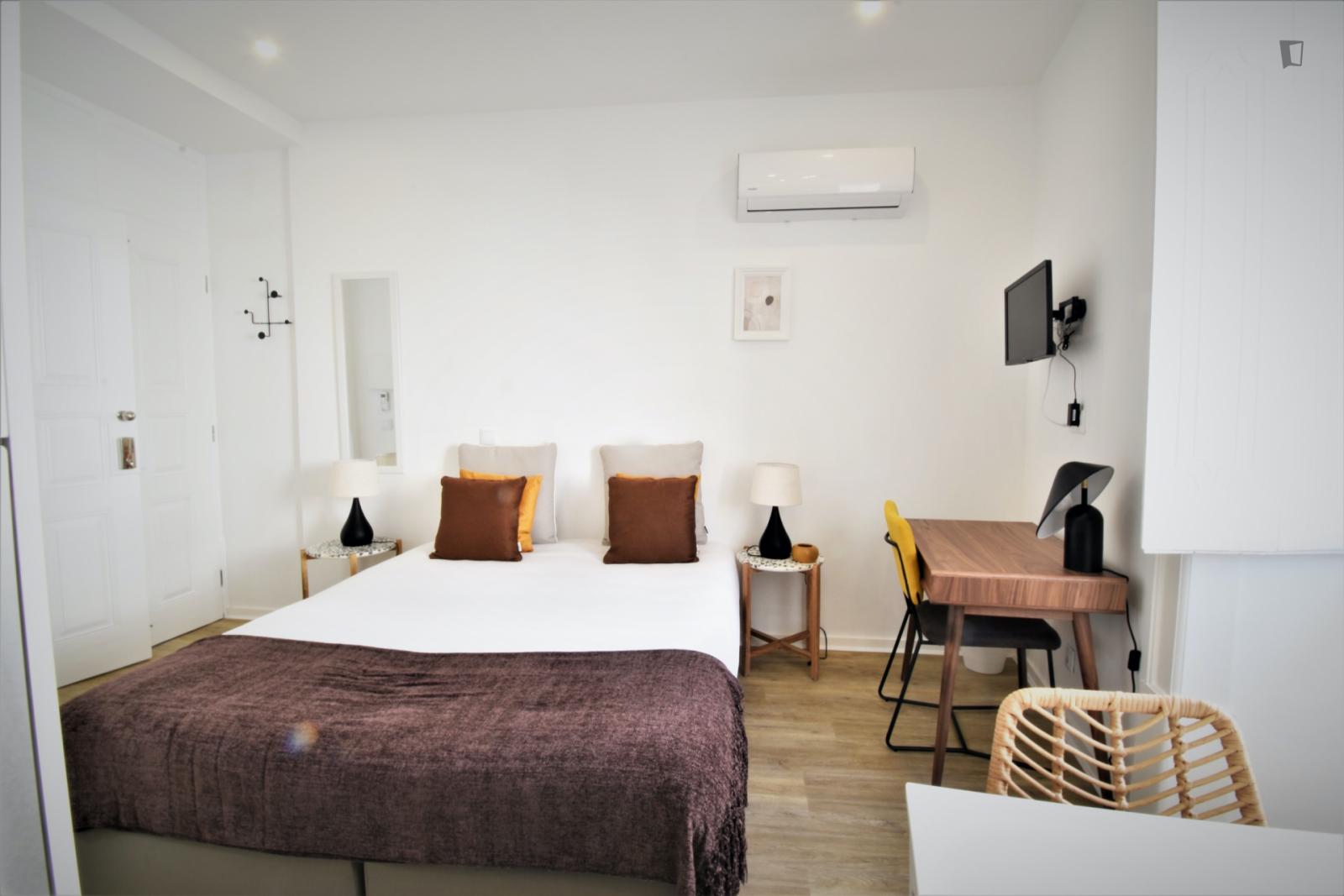 Delightful Studio In The Downtown Area Of Coimbra - 1