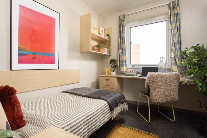 Extra Large Standard Single En-Suite - Arrad House - Gallery - 1