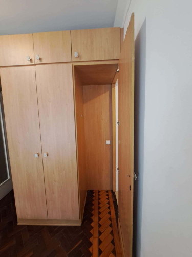 Cozy bedroom with private bathroom in a 7-bedroom apartment in Rua Quirino da Fonseca - Room 3