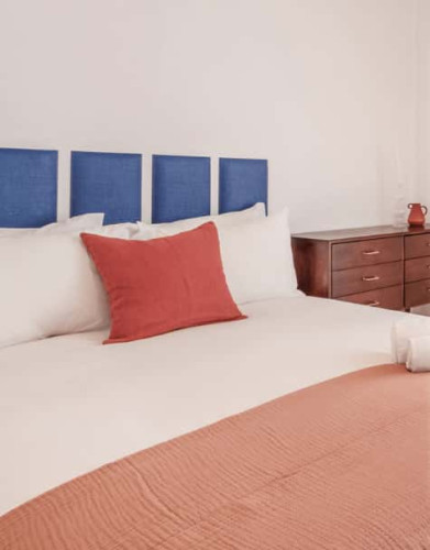 Bedroom in a 4-bedroom apartment in Lisbon - Room 1