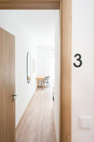 Bedroom in a 6-bedroom apartment in Lisbon - Room 3