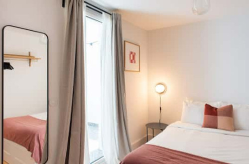 Bedroom in a 5-bedroom apartment in Lisbon - Room 5