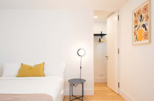 Bedroom in a 5-bedroom apartment in Lisbon - Room 4