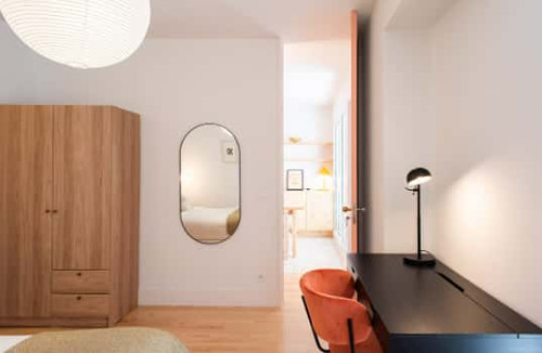 Bedroom in a 5-bedroom apartment in Lisbon - Room 3