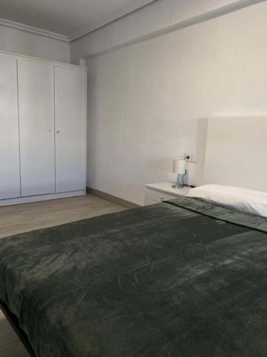 Room in Ronda de la Magdalena, Castelló de la Plana for 97 m² with 4 bedrooms - Gallery - 2