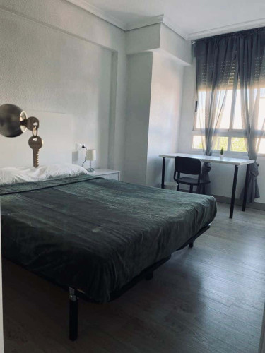 Room in Ronda de la Magdalena, Castelló de la Plana for 97 m² with 4 bedrooms - Gallery - 4