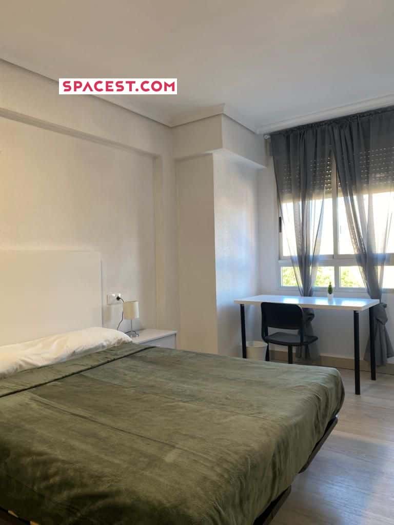Room In Ronda De La Magdalena, Castelló De La Plana For 97 M² With 4 Bedrooms - 2