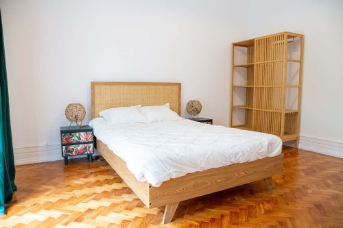 Room 4 - 30. Rodrigo Fonseca 135 1E