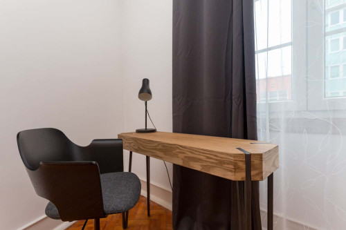 Room 2 - 27. Padre Manuel Nobrega 7 2D