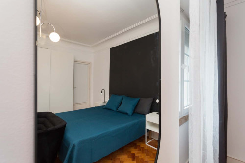 Room 2 - 27. Padre Manuel Nobrega 7 2D