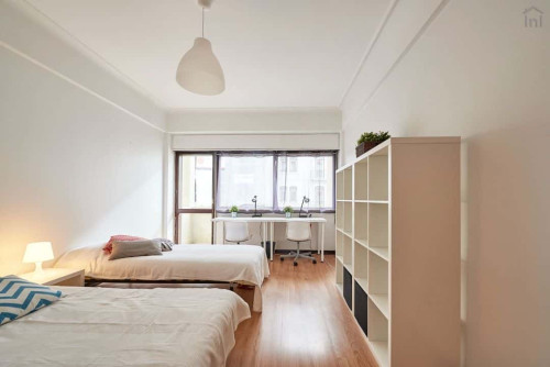 Comfortable twin bedroom with balcony in Saldanha - Room 6