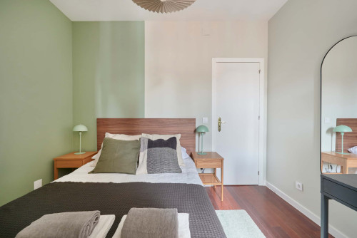 Cozy Double Room with private balcony near Parque Eduardo VII - Room 2