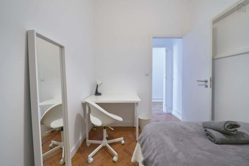 Comfortable single interior bedroom in Alameda - Room 7  - Gallery -  5