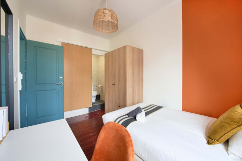 Room with private bathroom in Arroios - Room 3