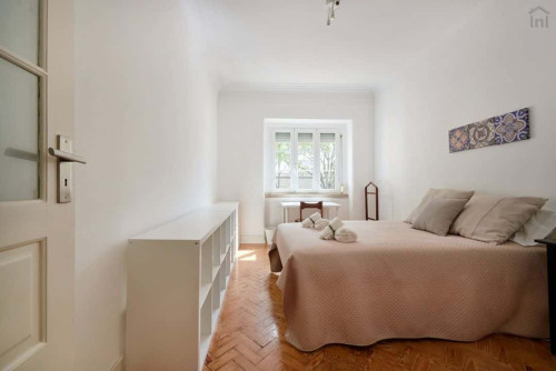 Luminous double bedroom in Alameda - Room 5