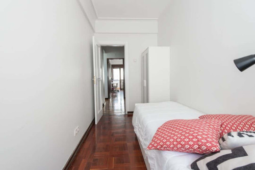 Modern single bedroom in Saldanha - Room 5