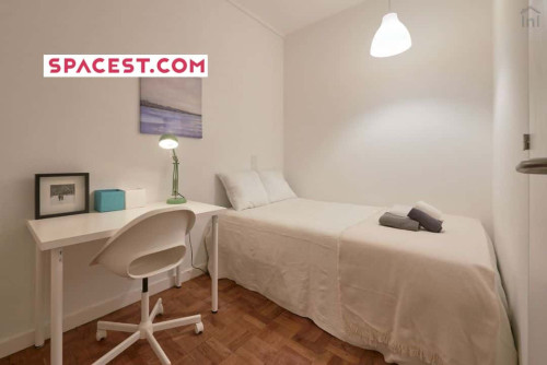 Comfortable single interior bedroom in Saldanha - Room 9 - Gallery - 7