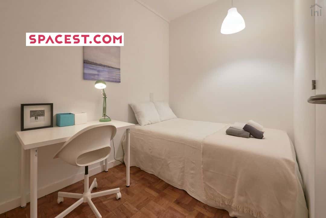Comfortable Single Interior Bedroom In Saldanha - Room 9 - 1