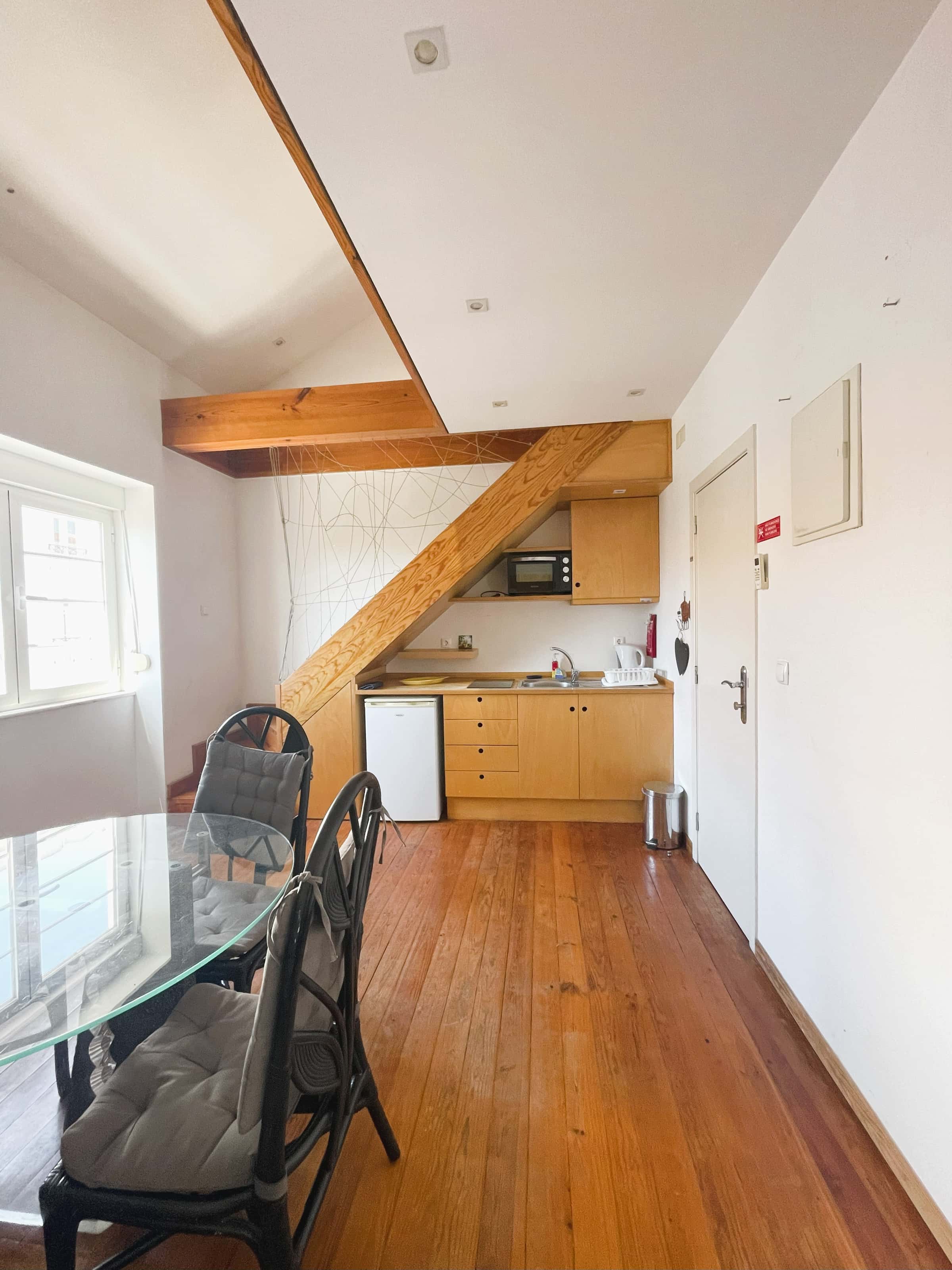  2-Bedroom Apartment In Arroios, Lisbon  -  2-bedroom apartment in Arroios, Lisbon  - Gallery -  1